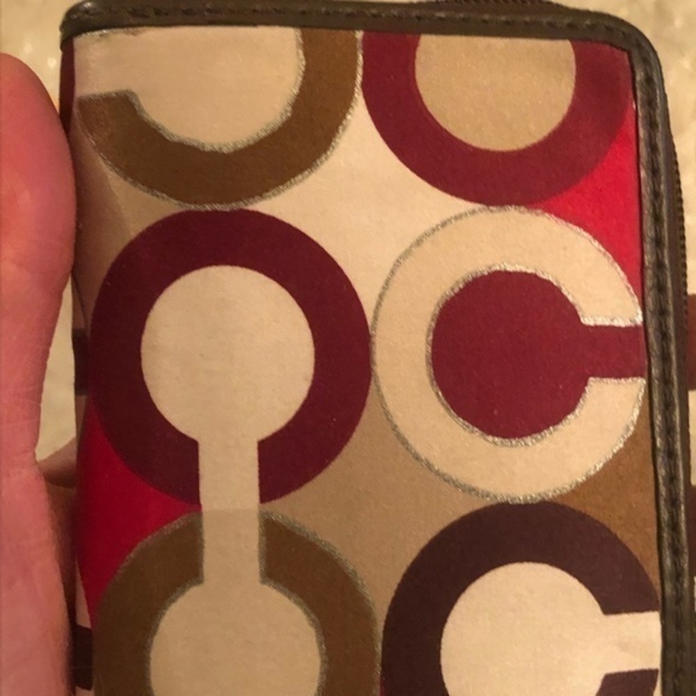 Coach zipper clutch wallet - Picture 5 of 9